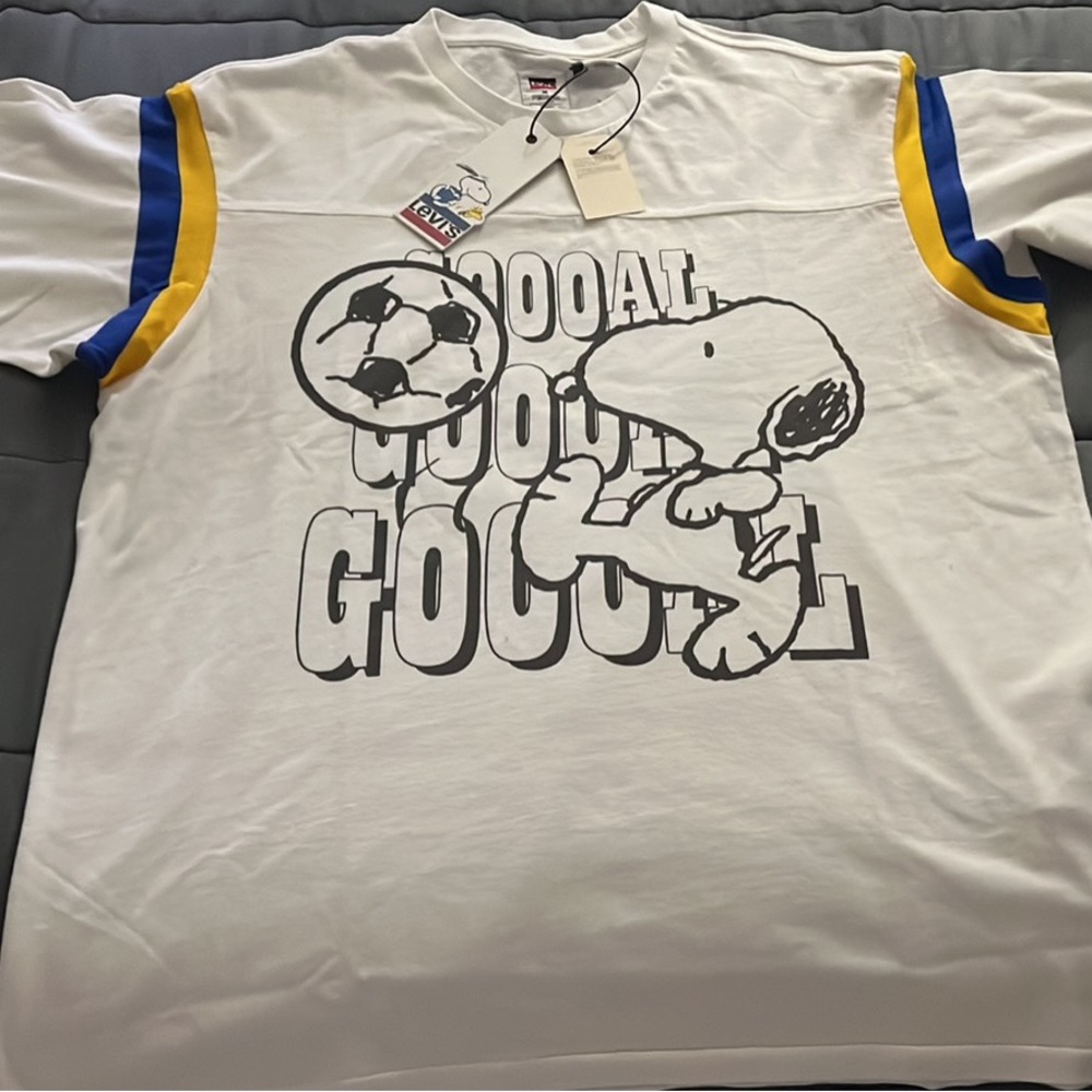 Snoopy Levi’s T